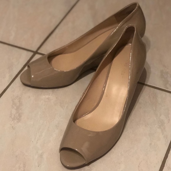 Nine West peeptoe wedges - Picture 2 of 4